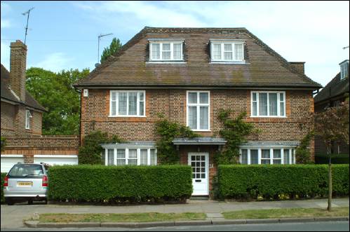 34 Holne Chase